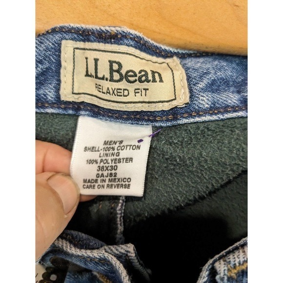 LL Bean Mens Comfort Waist Blue Jeans 38x30 Flannel LINED INSULATED SMALL HOLE - Picture 4 of 5